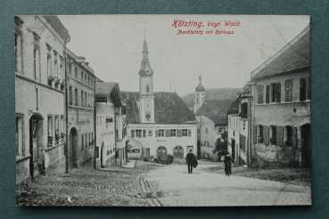 AK Kötzting / 1920-1940 / Marktplatz mit Rathaus / Strassenansicht
